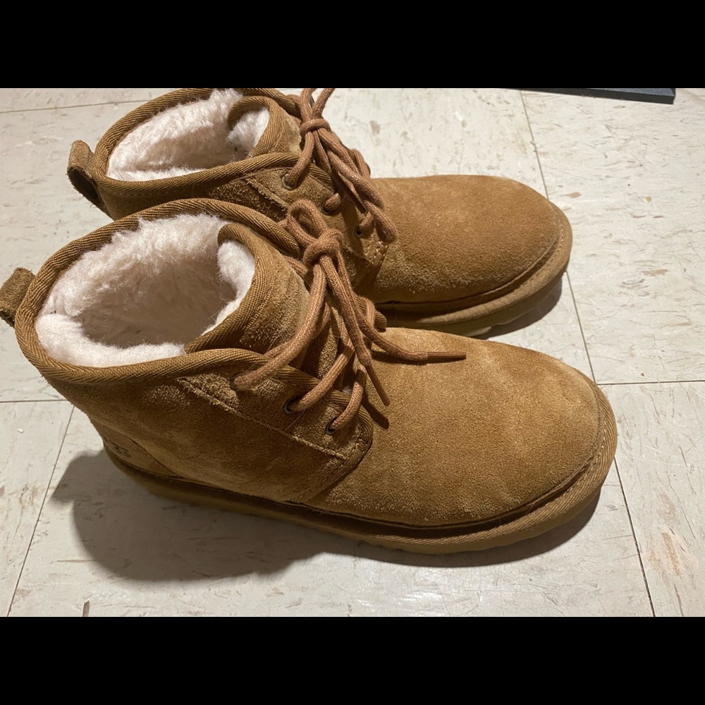 Uggs - Picture 2 of 5